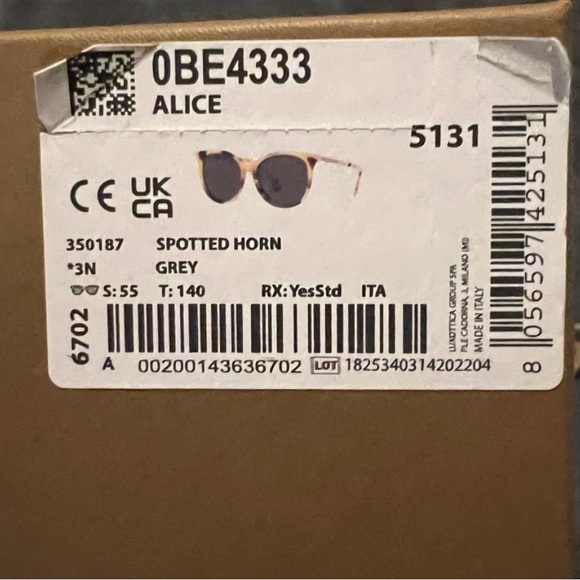 Burberry Sunglassess - Picture 2 of 3